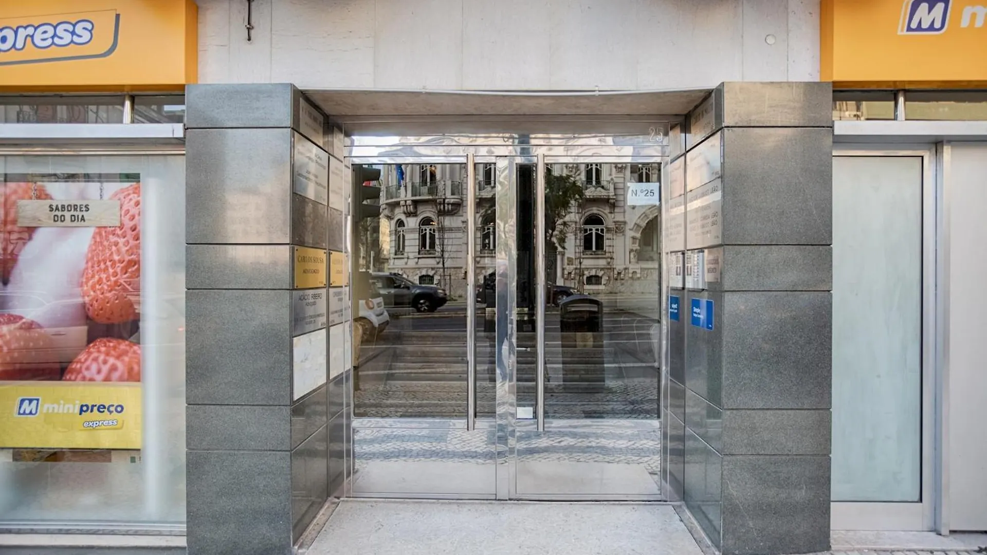 Deco Gem In City Center Lisbon
